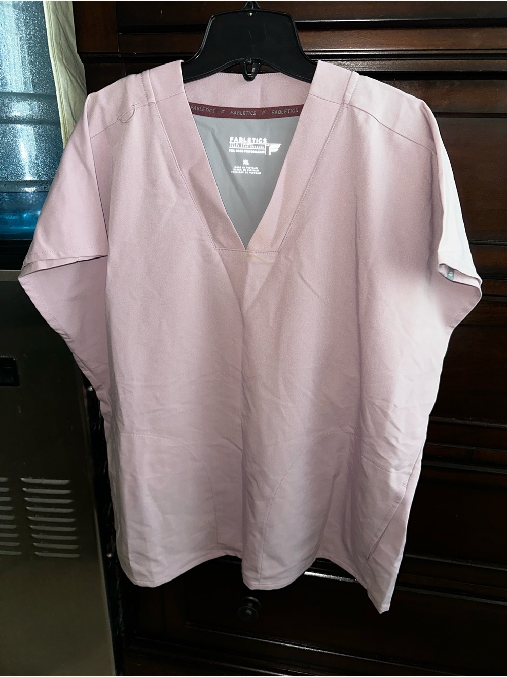Fabletics mauve pink scrub top with built-in bra size XL